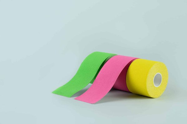 Usage d'un adhésif personnalisé, scotch personnalisé ou bande gommée dans le marketing